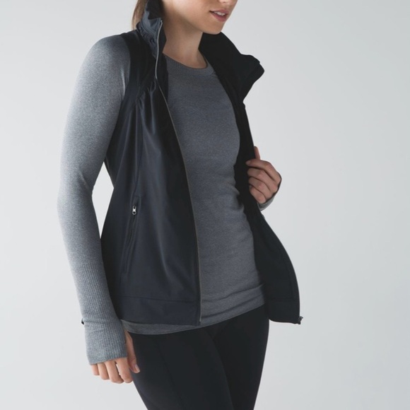 Rare Lululemon Go the Distance Vest Black Size 6 | Retired 2015 Release - Picture 3 of 13